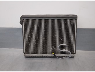 Recambio de evaporador aire acondicionado para land rover discovery 2.7 td v6 cat referencia OEM IAM JQB500010  