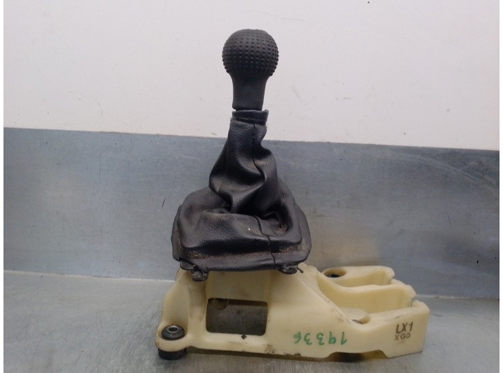 Recambio de palanca cambio para hyundai elantra (xd) 2.0 crdi cat referencia OEM IAM 437202D200 437202D200 