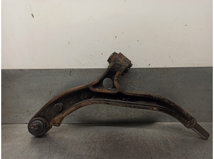 Recambio de brazo suspension inferior delantero izquierdo para chrysler voyager (rg) 2.5 crd cat referencia OEM IAM 04694973AA  