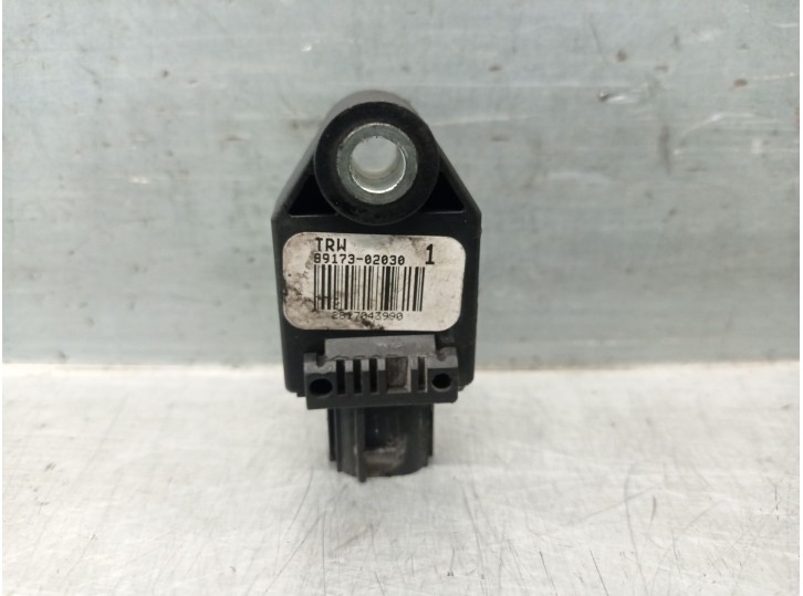 Recambio de sensor airbag para toyota corolla verso (r1) 2.2 turbodiesel cat referencia OEM IAM 8917302030 2817043990 TRW