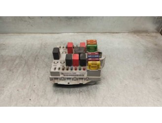 Recambio de caja reles / fusibles para fiat punto berlina (188) 1.2 cat referencia OEM IAM 46760253 