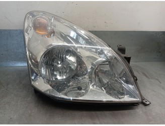 Recambio de faro derecho para toyota corolla verso (r1) 2.2 turbodiesel cat referencia OEM IAM 811300F010 811300F010 