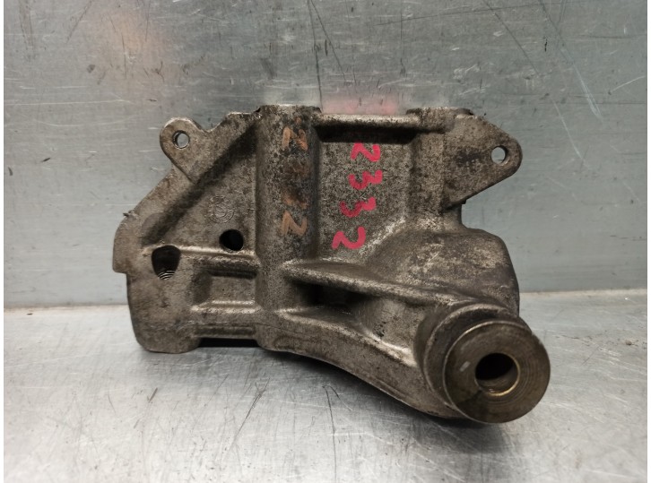 Replacement engine mount for Fiat Marea Saloon (185) 1.9 JTD CAT OEM IAM reference 46539781 
