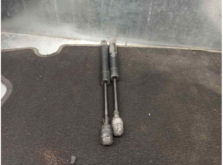 Recambio de amortiguadores maletero / porton para audi a4 berlina (b5) 1.9 tdi referencia OEM IAM 8D5827552C 