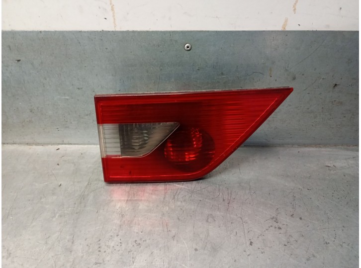 Recambio de piloto trasero izquierdo para bmw x3 (e83) 2.0 d referencia OEM IAM 63213420203  