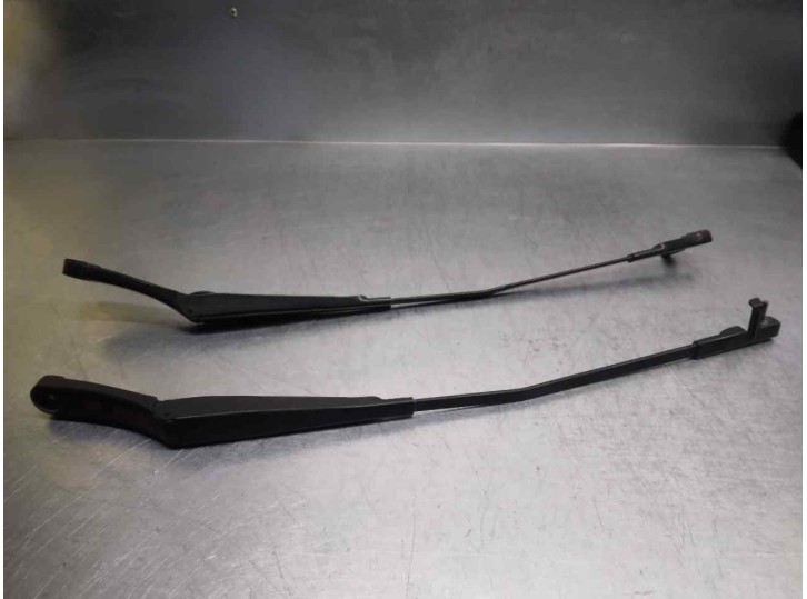 Recambio de brazo limpia delantero derecho para volkswagen golf plus (5m1) 2.0 tdi referencia OEM IAM 5M0955409A 5M0955410A 