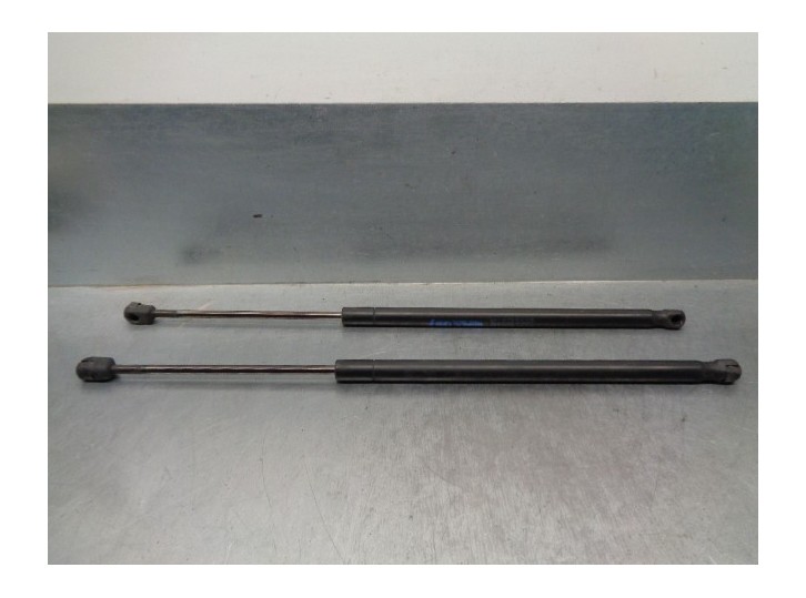Recambio de amortiguadores maletero / porton para smart forfour 1.3 cat referencia OEM IAM A4547400145 