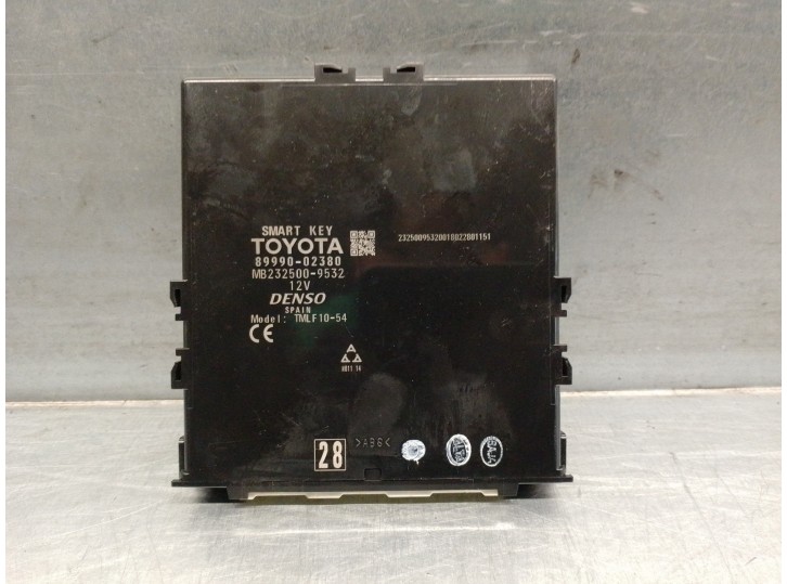 Recambio de centralita cierre para toyota auris 1.8 16v (híbrido) referencia OEM IAM 8999002380 MB2325009532 DENSO