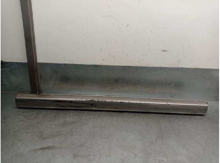 Recambio de spoiler talonera lateral izquierda para hyundai galloper 2.5 referencia OEM IAM HR650930 