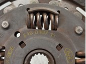 Recambio de kit embrague para ford fiesta berlina 1.25 16v cat referencia OEM IAM 1041766 118013711 LUK