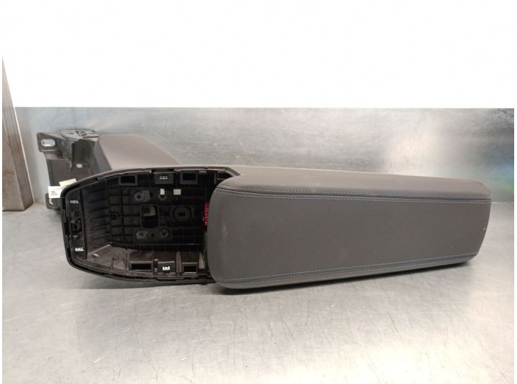 Recambio de apoyabrazos central para bmw x1 (u11) sdrive 18 d referencia OEM IAM 51165A70567  