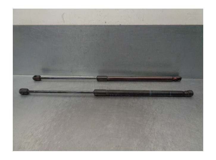 Recambio de amortiguadores maletero / porton para mazda 3 berlina (bk) 1.6 cd diesel cat referencia OEM IAM BP4K62620D BP4K63620