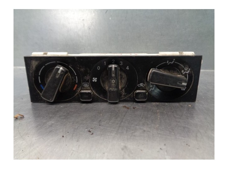 Replacement heater / air conditioning control for Mitsubishi Carisma saloon 5 (DA0) 1.9 DI-D CAT OEM IAM reference MR500