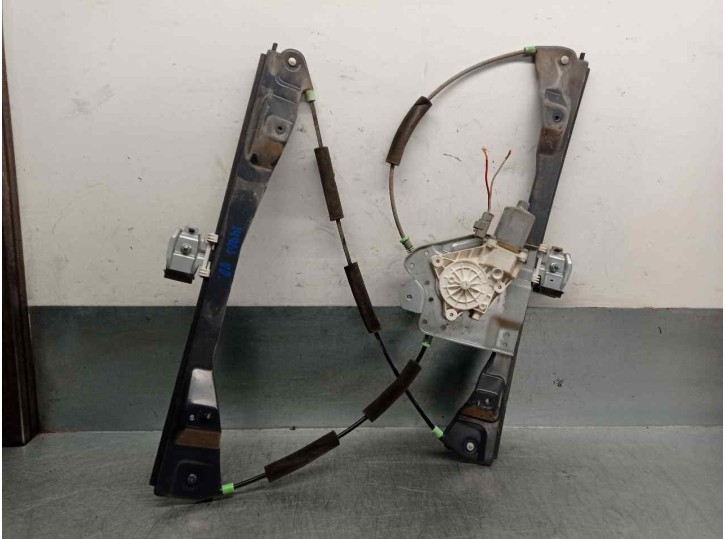 Recambio de elevalunas delantero derecho para ssangyong actyon 2.0 td cat referencia OEM IAM 7232109002 2 PINES 5 PUERTAS