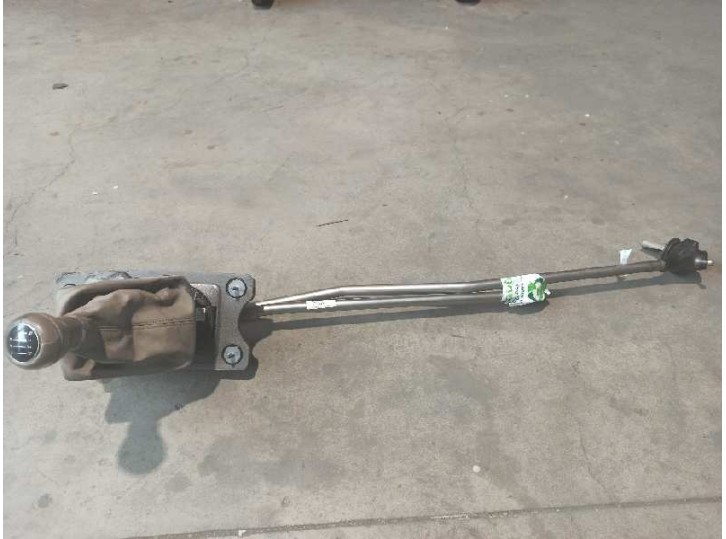 Recambio de palanca cambio para audi a4 ber. (b8) 2.0 16v tfsi referencia OEM IAM 8K0711025K 8K0711271D 