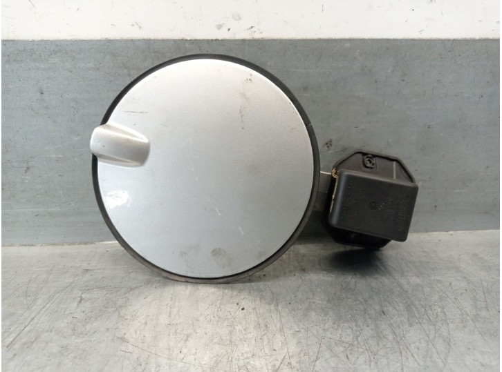 Recambio de tapa exterior combustible para opel astra h gtc (a04) 1.9 cdti (l08) referencia OEM IAM 315242409 13111596