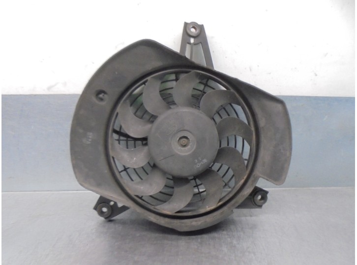 Recambio de electroventilador para hyundai h 1 2.5 crdi cat referencia OEM IAM 977804A005 977864A005 