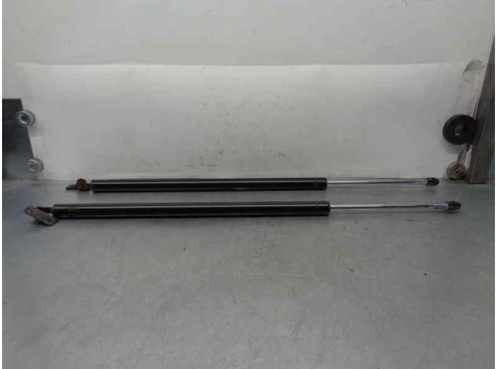 Recambio de amortiguadores maletero / porton para hyundai h 1 2.5 crdi cat referencia OEM IAM 817904A140 