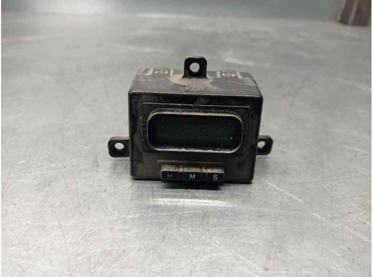 Recambio de reloj para ssangyong actyon 2.0 td cat referencia OEM IAM 8111031000  