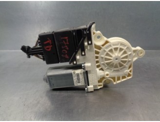 Recambio de motor elevalunas trasero derecho para volkswagen passat berlina (3c2) 2.0 tdi referencia OEM IAM 1K0959704P 18 PINES