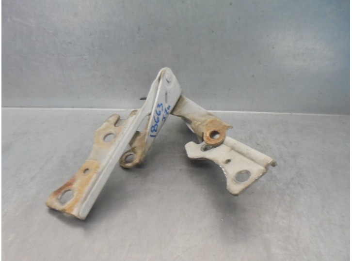 Replacement hood hinge for Hyundai H1 2.5 CRDi CAT OEM IAM reference 791104A700 791204A700 