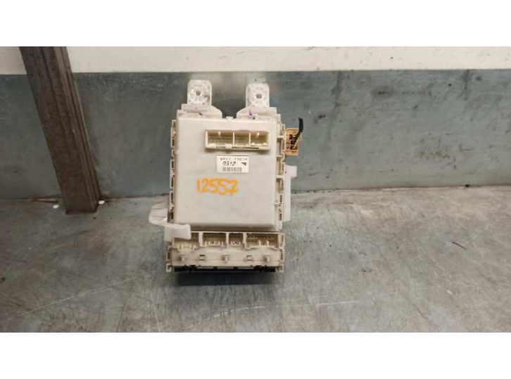 Recambio de caja reles / fusibles para toyota prius (nhw20) 1.5 cat referencia OEM IAM 8273047290 