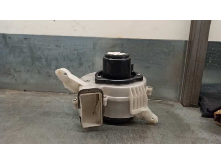 Recambio de motor calefaccion para toyota prius (nhw20) 1.5 cat referencia OEM IAM 8713047070  