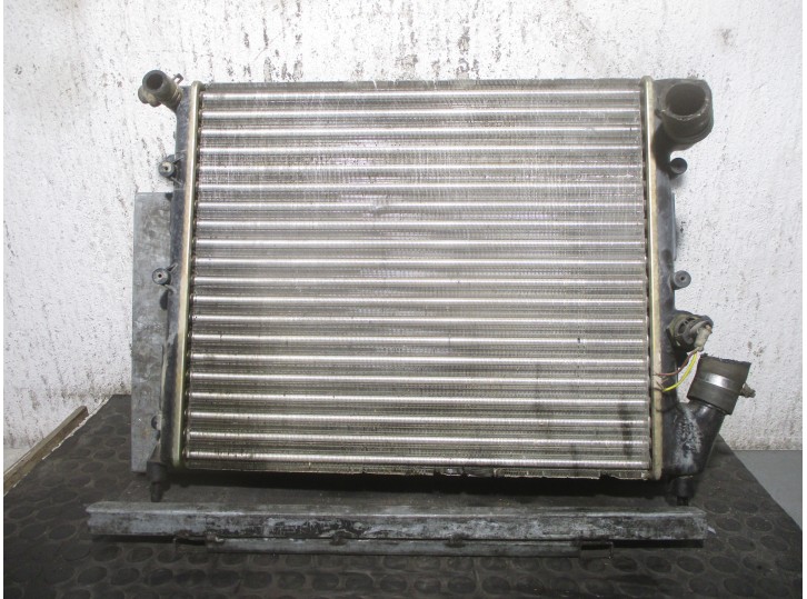 Recambio de radiador agua para renault rapid/express (f40) 1.3 cat referencia OEM IAM 7701047888 730499 VALEO