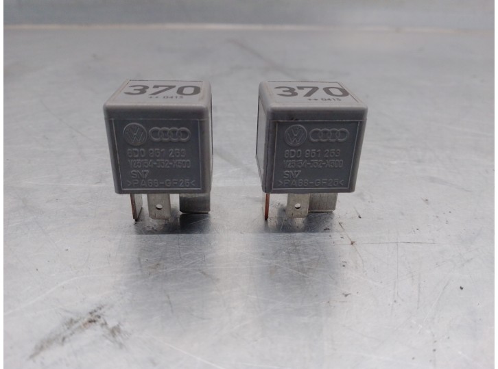 Recambio de rele para audi a6 berlina (4f2) 2.4 v6 24v cat (bdw) referencia OEM IAM 8D0951253 