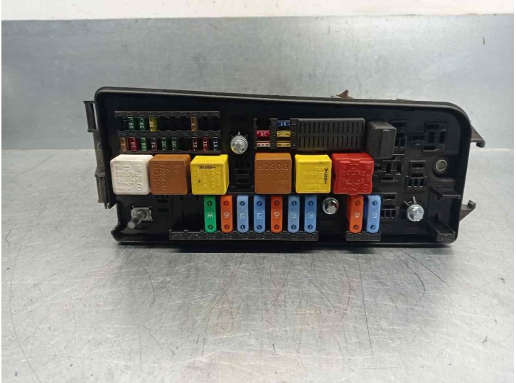 Recambio de caja reles / fusibles para opel vectra c berlina 2.2 16v dti cat (y 22 dtr / l50) referencia OEM IAM 13144710 