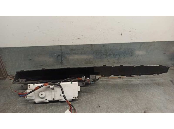 Recambio de pantalla multifuncion para toyota prius (nhw20) 1.5 cat referencia OEM IAM 8611047081 