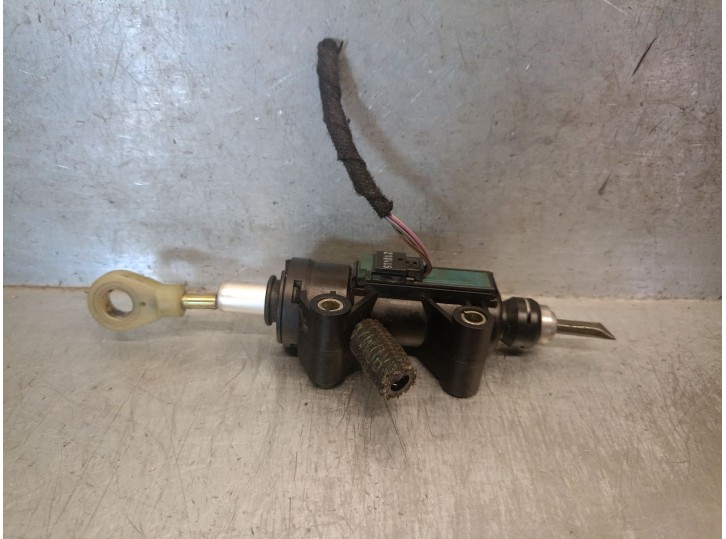 Recambio de bomba embrague para bmw x3 (e83) 2.0 d referencia OEM IAM 21526758822 21526773670 