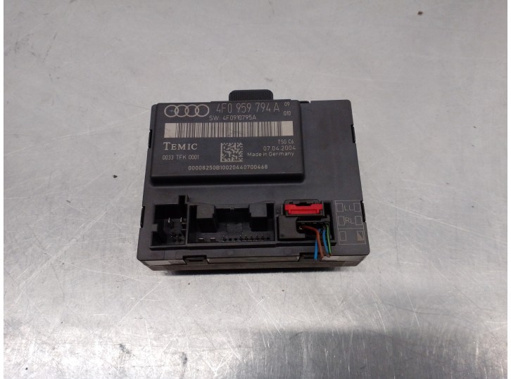 Replacement central locking ECU for Audi A6 saloon (4F2) 2.4 V6 24V CAT (BDW) OEM IAM reference 4F0959794A 4F0910795A TEMIC