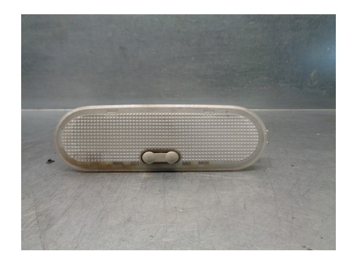 Recambio de luz interior para dacia duster 1.5 dci diesel fap cat referencia OEM IAM 8200074362 