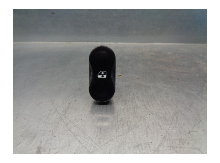 Recambio de mando elevalunas delantero derecho para dacia duster 1.5 dci diesel fap cat referencia OEM IAM 602227 E30607 VALEO