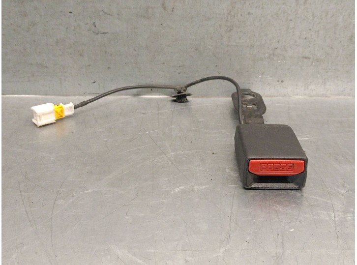 Recambio de enganche cinturon para opel vivaro c furgoneta (k0) 1.5 referencia OEM IAM 98083807XT  