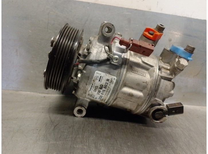 Replacement air conditioning compressor for Seat Leon ST (5F8) FR OEM IAM reference 3Q0816803B 01240140616 MAHLE