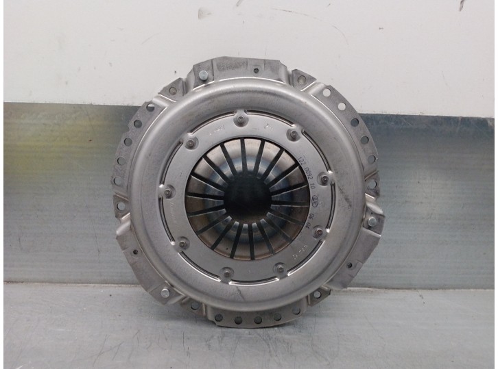 Recambio de kit embrague para opel astra f berlina 1.4 cat (l48) referencia OEM IAM 122009210  LUK