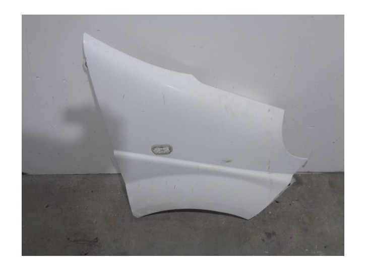 Recambio de aleta delantera derecha para nissan primastar (x..) 2.0 dci diesel referencia OEM IAM 4269152 BLANCA 