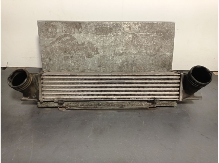 Replacement intercooler for BMW 1 (E87) 118d OEM IAM reference 3093796 17517524916 752491608 MODINE
