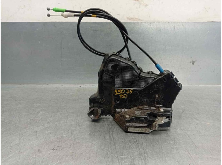 Replacement front right door lock for Toyota Auris 1.4 Turbodiesel CAT OEM IAM reference 6903002220 2 PINS 5 DOOR