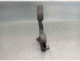 Recambio de potenciometro pedal para toyota auris 1.4 turbodiesel cat referencia OEM IAM 7811002010  