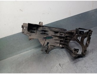 Recambio de soporte faro derecho para bmw 5 (f10) 530 d referencia OEM IAM 51647200794 51647200794 