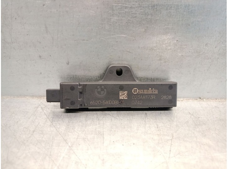 Recambio de antena para bmw x1 (u11) sdrive 18 d referencia OEM IAM 65205A1D0B1 65205A1D0B1 