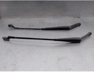 Recambio de brazo limpia delantero derecho para peugeot 508 2.0 16v hdi fap referencia OEM IAM 9686437780 9686437680 