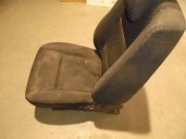 Recambio de asiento delantero derecho para ssangyong actyon 2.0 td cat referencia OEM IAM TELA NEGRA 5 PUERTAS