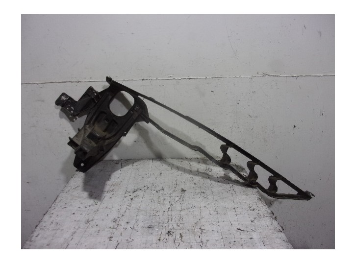 Recambio de refuerzo lateral para bmw x5 (e70) 3.0 turbodiesel referencia OEM IAM 51657157989 SOPORTE 