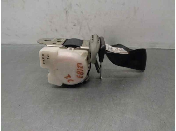 Recambio de cinturon seguridad trasero central para toyota yaris (_p9_) 1.4 d-4d (nlp90_) referencia OEM IAM 7M7450 5 PUERTAS