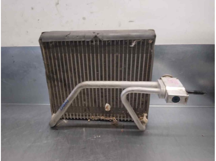 Recambio de evaporador aire acondicionado para ssangyong actyon 2.0 td cat referencia OEM IAM 42530351  