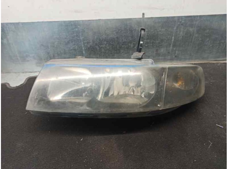 Recambio de faro izquierdo para seat leon (1m1) 1.9 tdi referencia OEM IAM 1M1941001D  5 PUERTAS